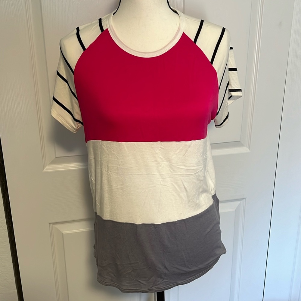 Cute color block shirt